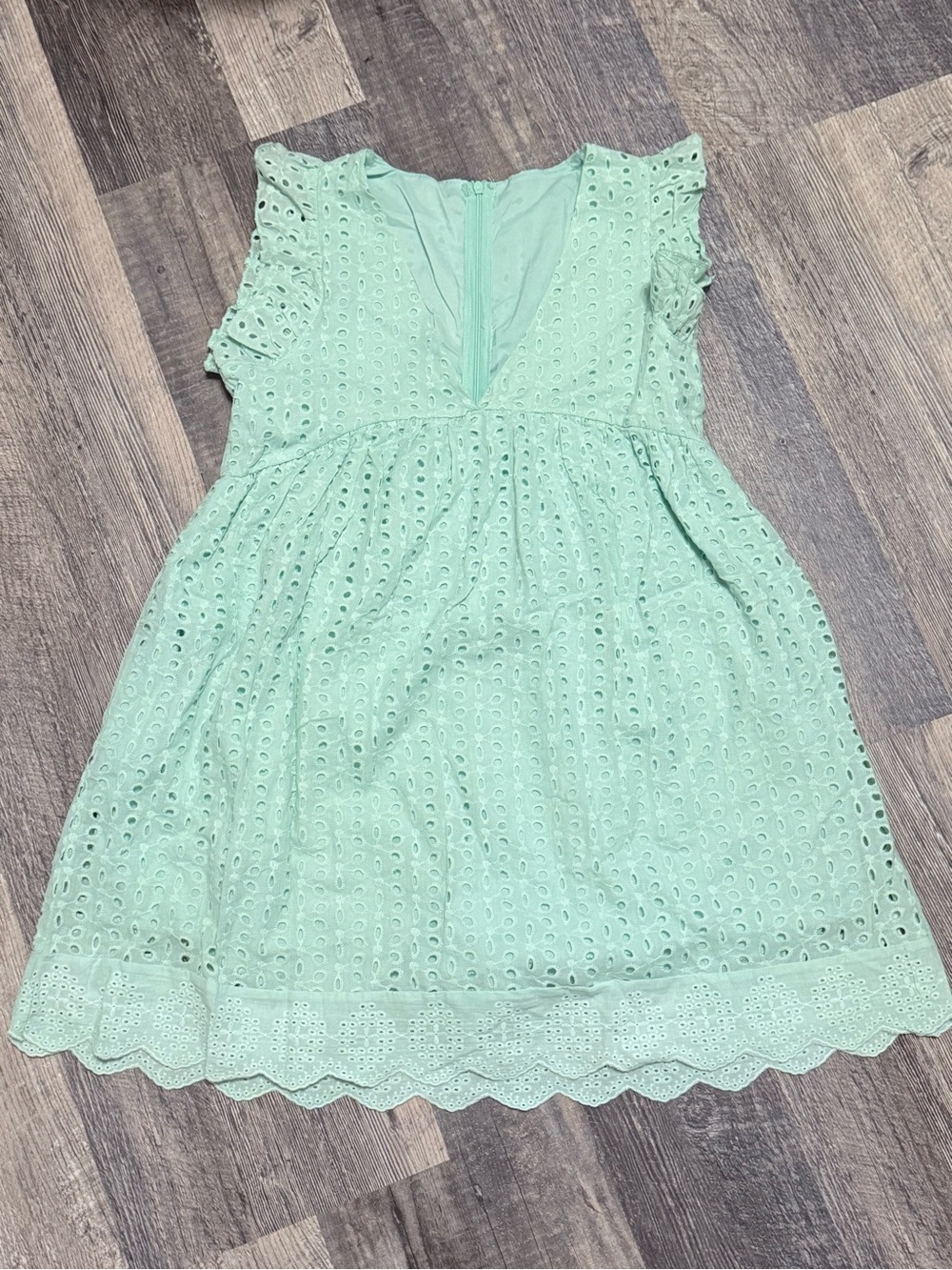 Mint Green Eyelet Flutter Sleeve Dress size M